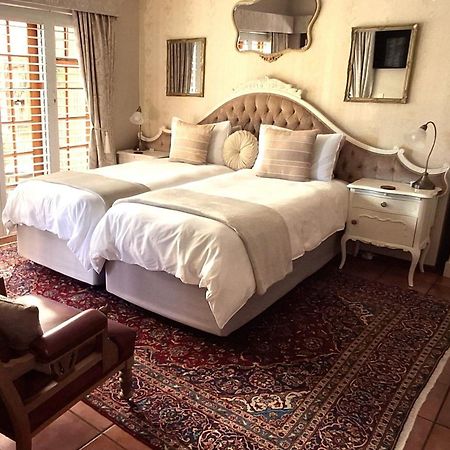 Meerendal Cottage-Affordable Luxury-Private Garden With Pool & Hot Tub ケープタウン エクステリア 写真