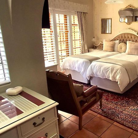 Meerendal Cottage-Affordable Luxury-Private Garden With Pool & Hot Tub ケープタウン エクステリア 写真