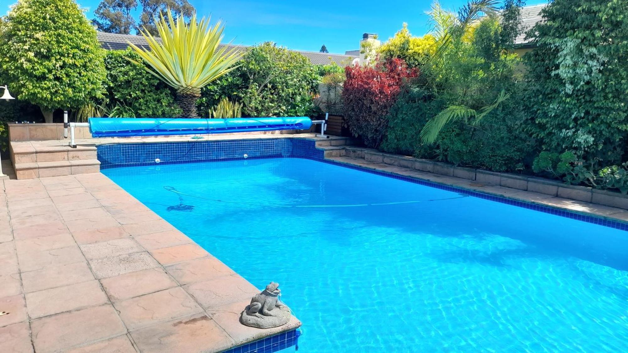 Meerendal Cottage-Affordable Luxury-Private Garden With Pool & Hot Tub ケープタウン エクステリア 写真