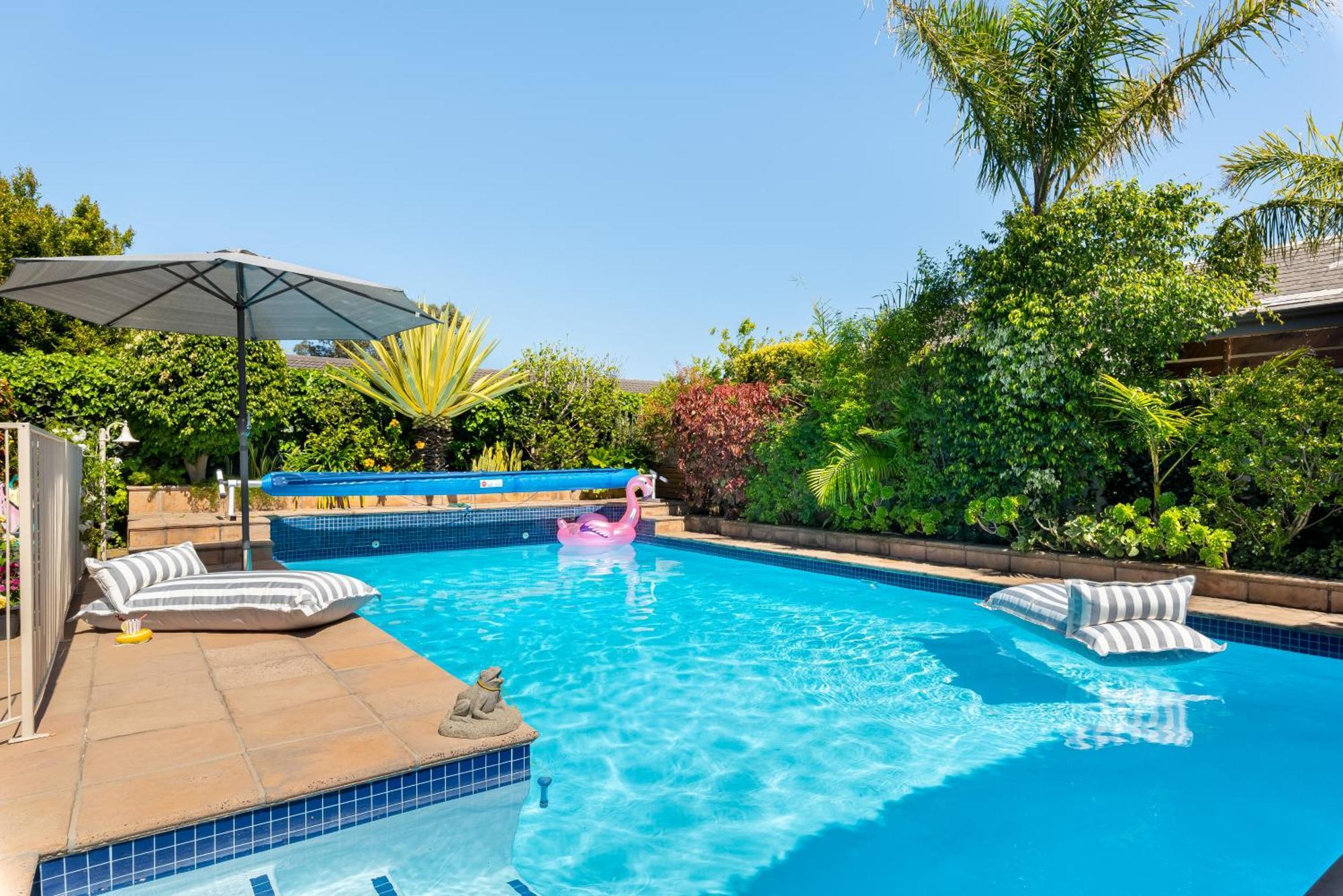 Meerendal Cottage-Affordable Luxury-Private Garden With Pool & Hot Tub ケープタウン エクステリア 写真