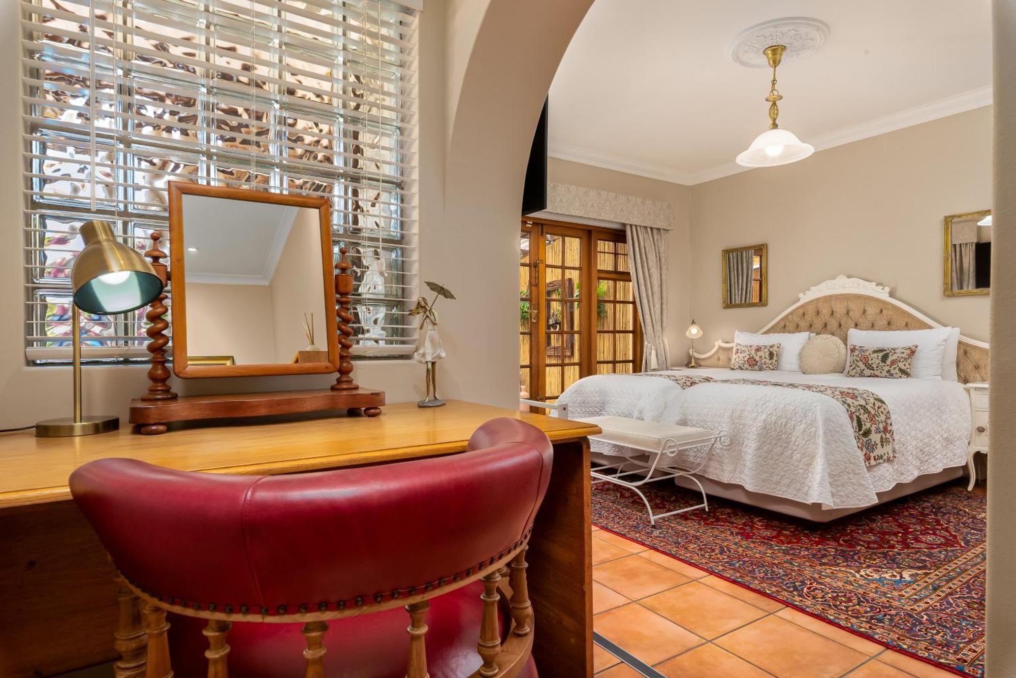 Meerendal Cottage-Affordable Luxury-Private Garden With Pool & Hot Tub ケープタウン エクステリア 写真