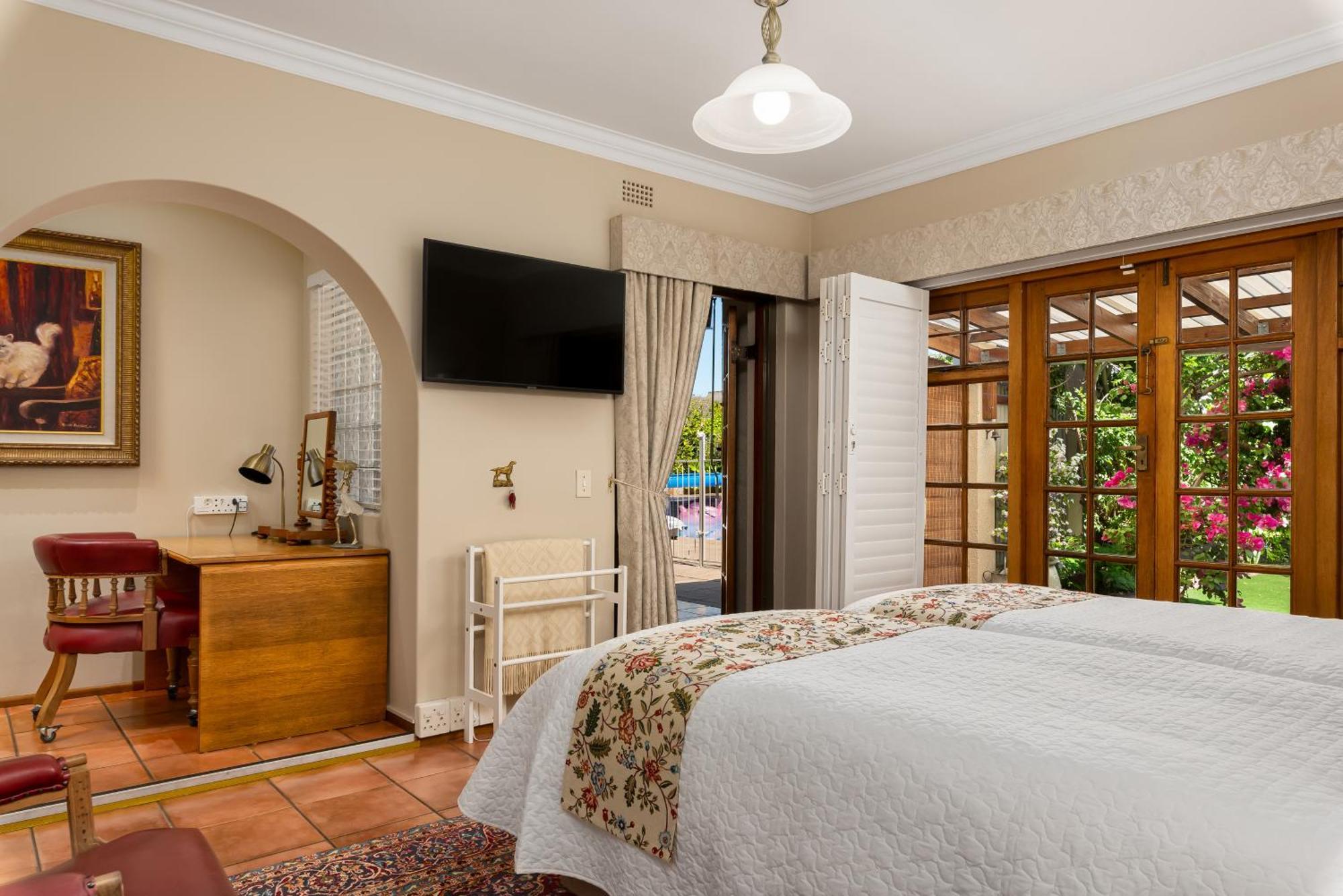 Meerendal Cottage-Affordable Luxury-Private Garden With Pool & Hot Tub ケープタウン エクステリア 写真