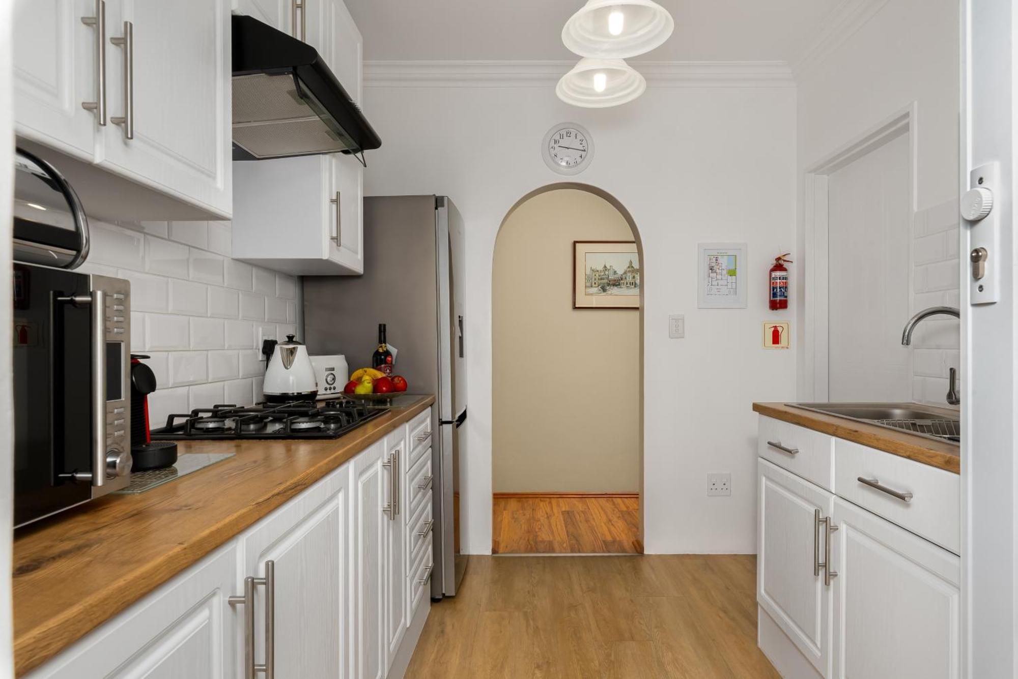 Meerendal Cottage-Affordable Luxury-Private Garden With Pool & Hot Tub ケープタウン エクステリア 写真