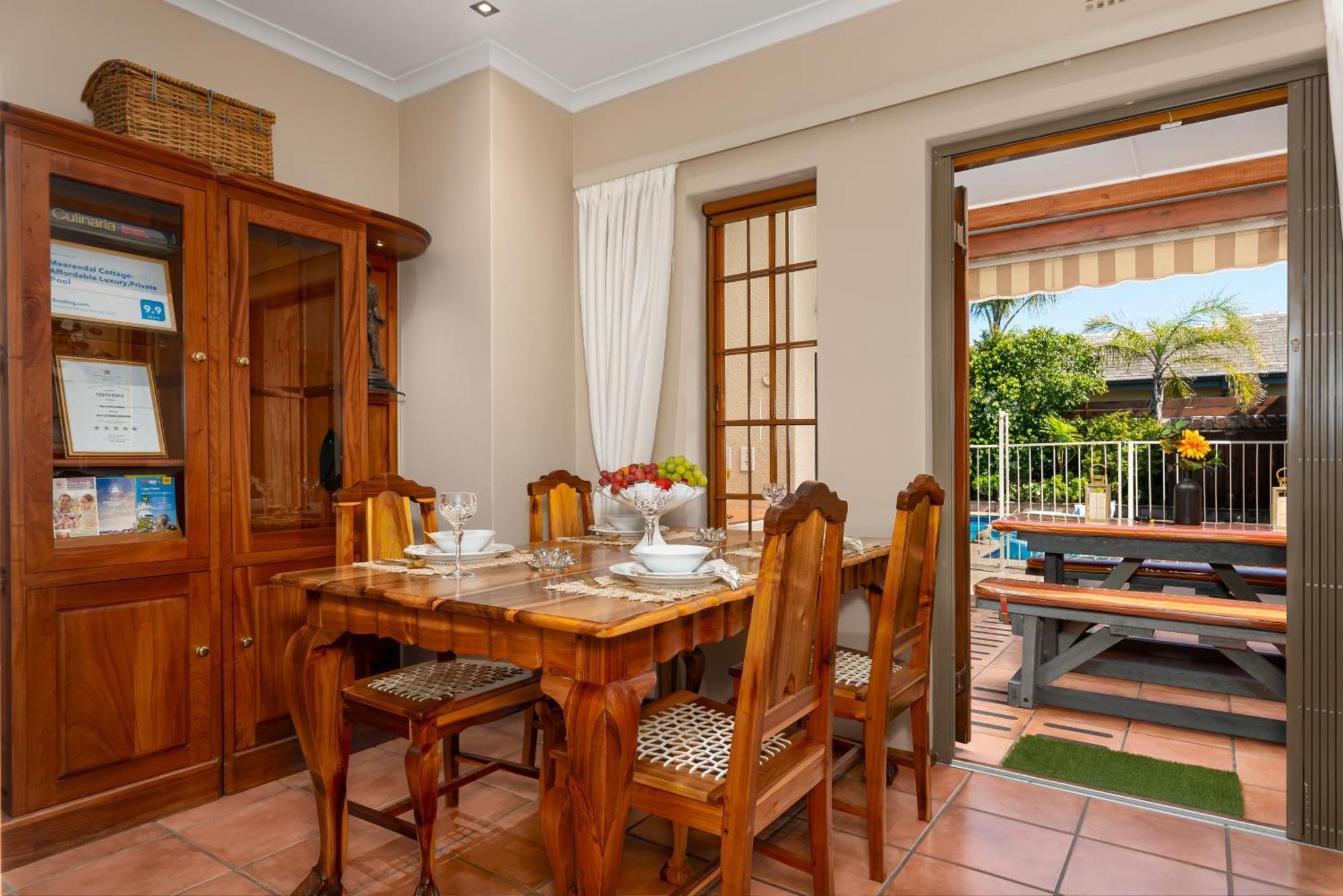Meerendal Cottage-Affordable Luxury-Private Garden With Pool & Hot Tub ケープタウン エクステリア 写真