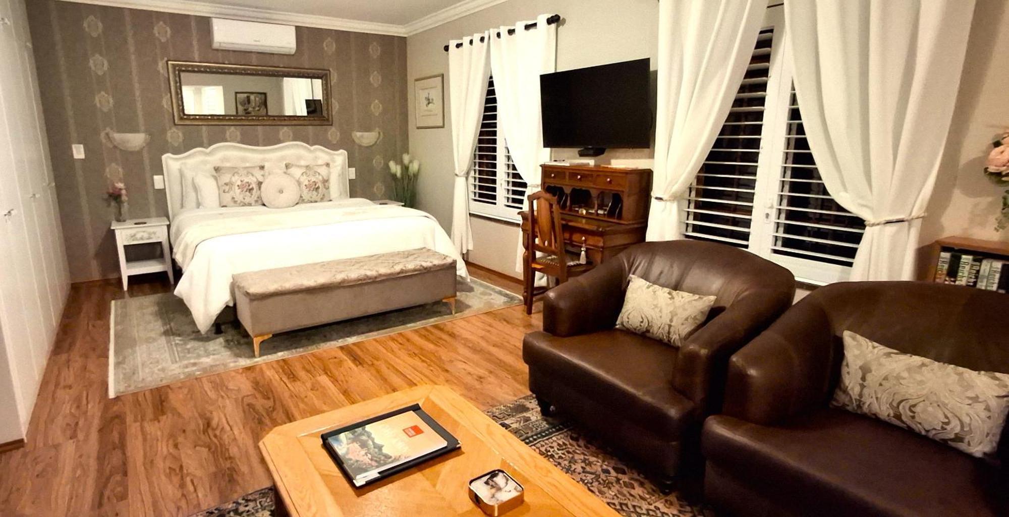 Meerendal Cottage-Affordable Luxury-Private Garden With Pool & Hot Tub ケープタウン エクステリア 写真